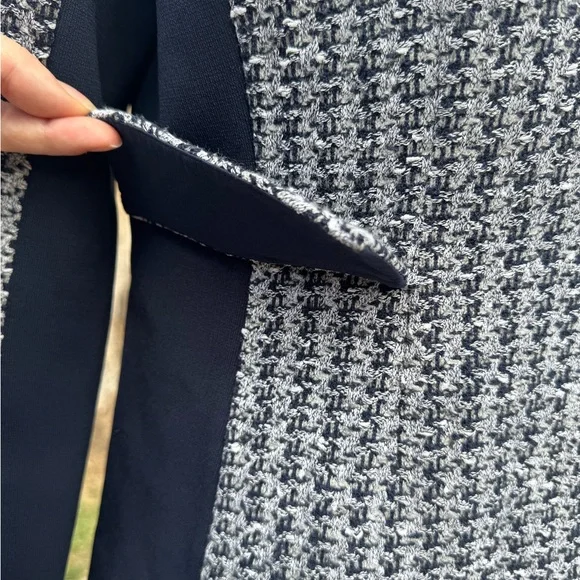 St. John Navy and White Tweed Blazer- EUC - Picture 7 of 11